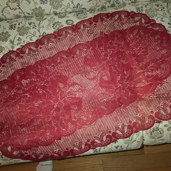 Red Lace Table Runner Set - Picture 2 of 9
